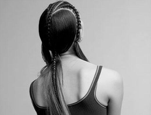 Hazlo tú misma: peinado con trenzas de raíz