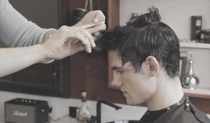 how to cut men's curly hair with scissors