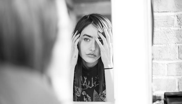 Ariel, model, photographer and artist