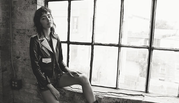 Ariel, model, photographer and artist